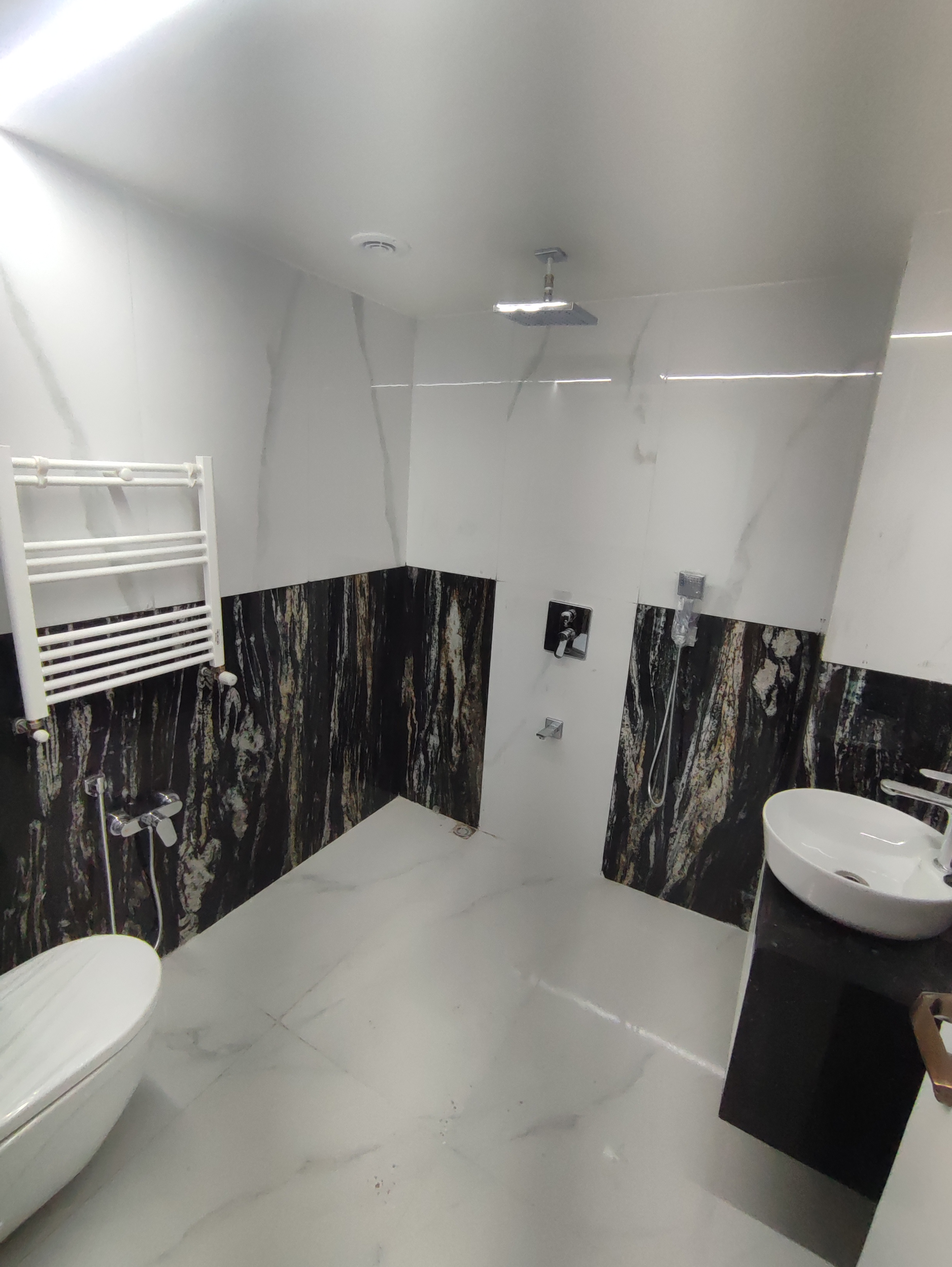 فروش, آپارتمان,  مسکونی ,  200 متر,  قیمت بالا 