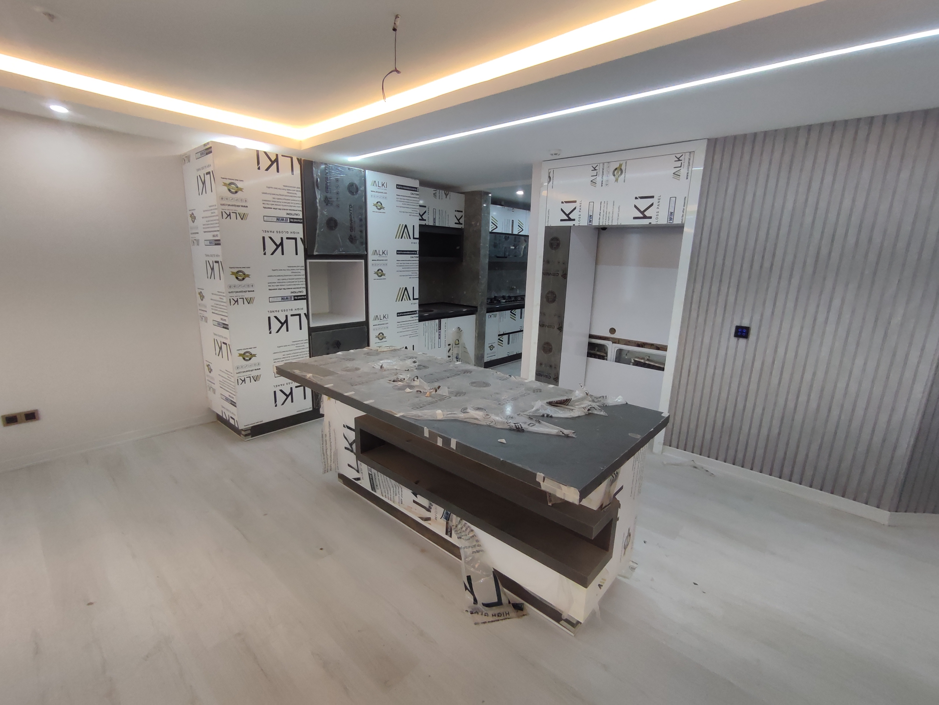 فروش, آپارتمان,  مسکونی ,  200 متر,  قیمت بالا 