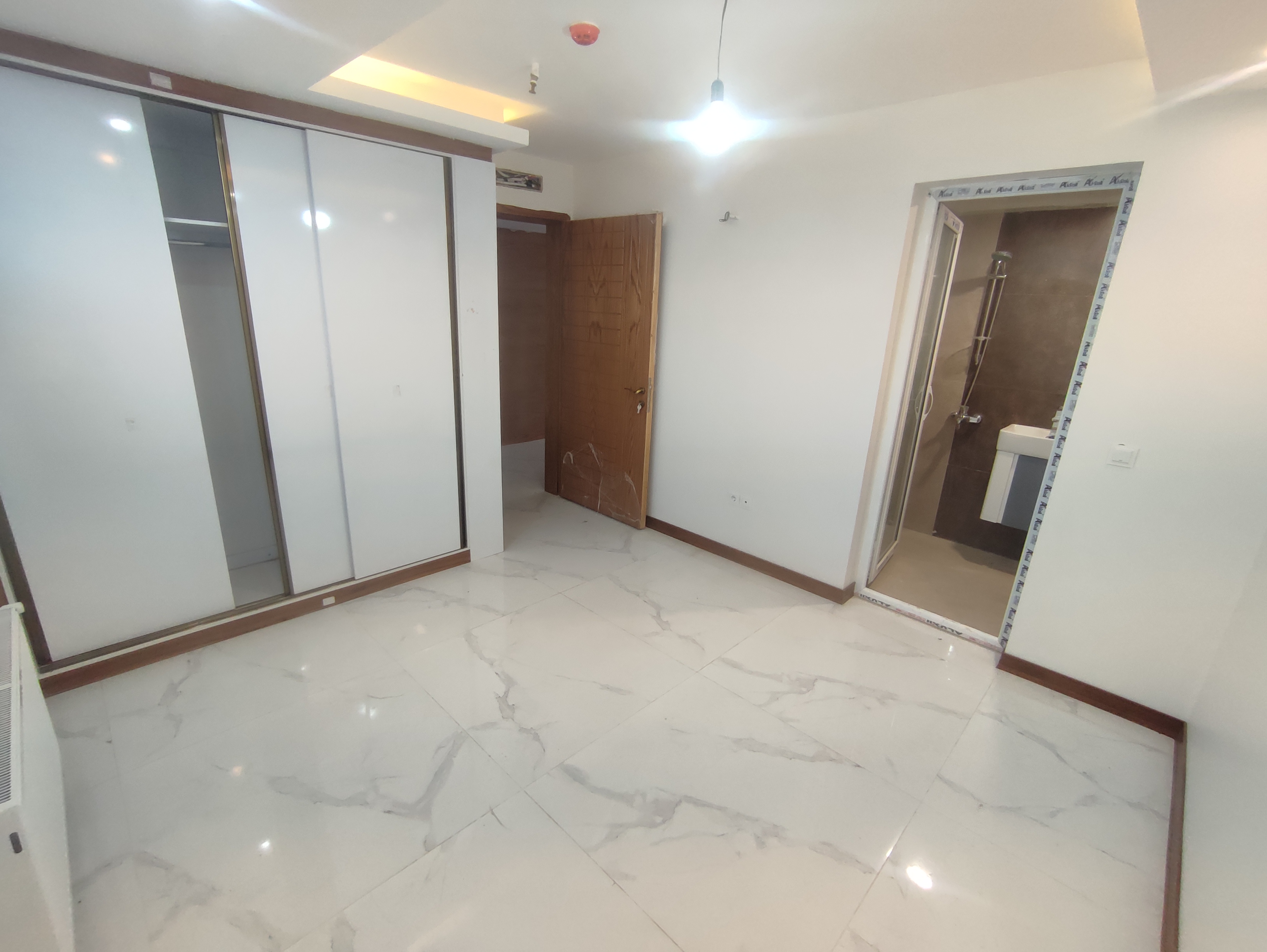 فروش, آپارتمان,  مسکونی ,  111 متر,  زیر قیمت 