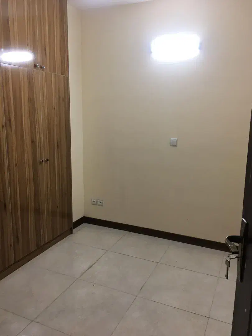 فروش, آپارتمان,  مسکونی ,  80 متر,  قیمت بالا 